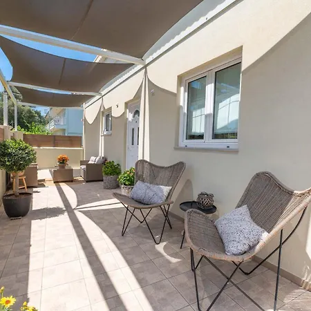 בית נופש Olivia's House *