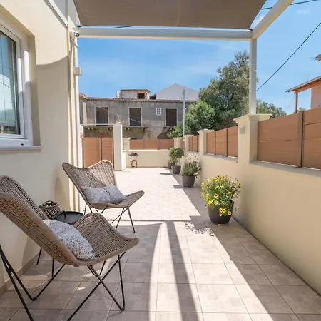 Olivia's House Kavos